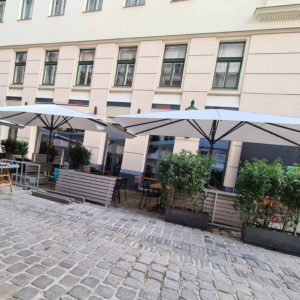 Sonnenschirm Referenzbild - schattenmeitser-schirme.at